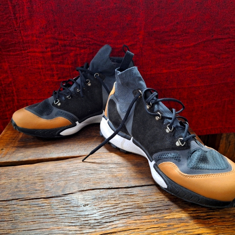 Nike Zoom Men's Black, Gray, & Tan Athletic Shoes